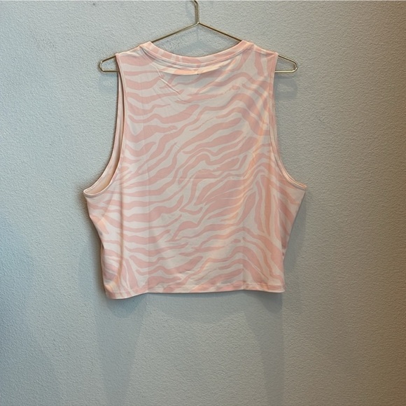 NWT Fabletics Blake Dry-Flex Muscle Tank Size X-Large - Picture 8 of 10